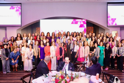 Reconocen a Carmen Lilia Canturosas entre las “100 Mujeres Líderes de México”