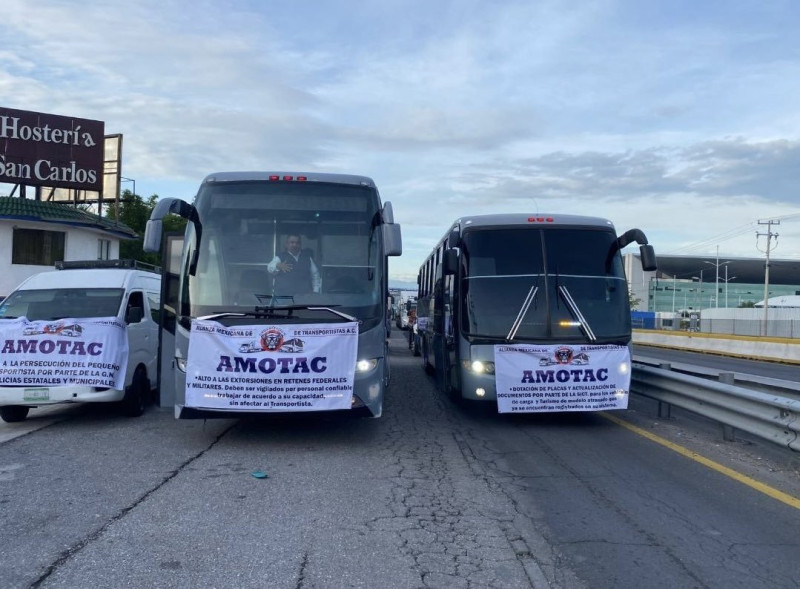 Gobierno federal y AMOTAC alcanzan acuerdo; cancelan bloqueos en carreteras