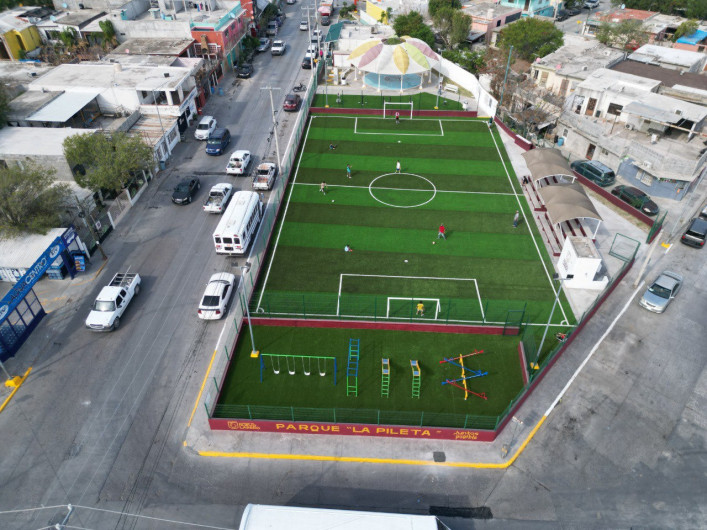 Carmen Lilia entrega obras de infraestructura deportiva y bienestar comunitario en la Nueva Era