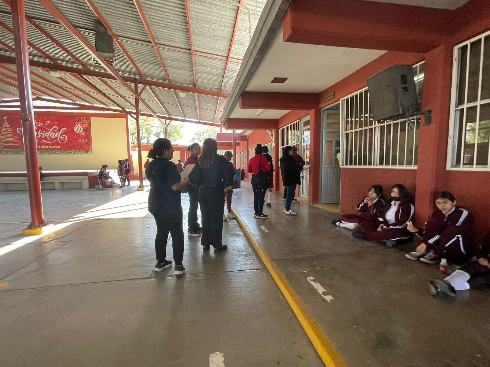 Inicia sin incidentes proceso de inscripción en escuelas