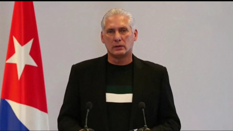 Presidente de Cuba agradece a México la ayuda humanitaria enviada en buques