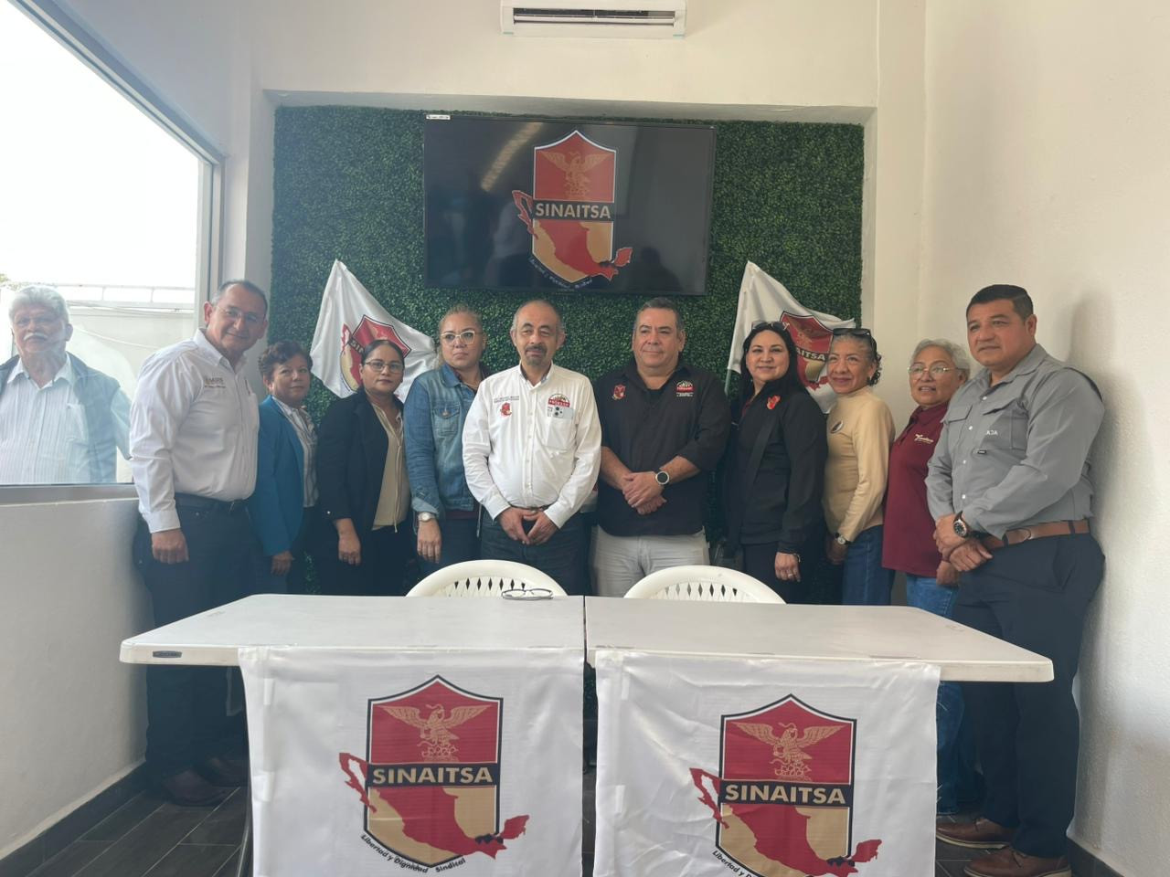 Líder de Sinaitsa se reúne con agremiados en Reynosa