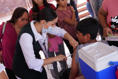 Gobierno Municipal protege a más de mil 500 neolaredenses en exitosa jornada de vacunación contra el sarampión