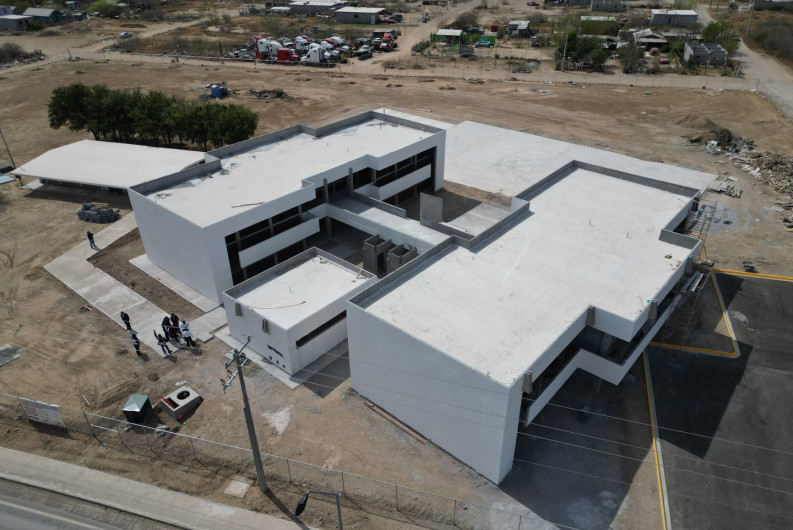 Supervisa Carmen Lilia construcción de nueva escuela en El Progreso