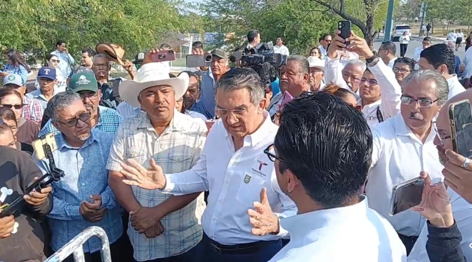 Respalda gobernador a ejidatarios de Llera en disputa con parque eólico