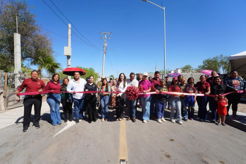 Calles dignas transforman la vida de familias en colonia Francisco Villa; entrega alcaldesa Carmen Lilia Canturosas pavimentaciónes