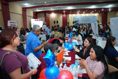 Acercan oportunidades de empleo a mujeres en Nuevo Laredo con más de 1,300 vacantes ofertadas
