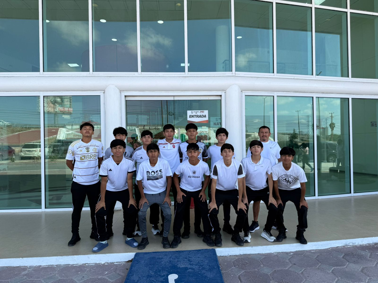 Viajan representantes de Box y Fútbol de Reynosa a participar en Torneo Regional