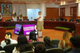 Fortalece Gobierno Municipal participación juvenil con concurso de oratoria sobre legado Cardenista