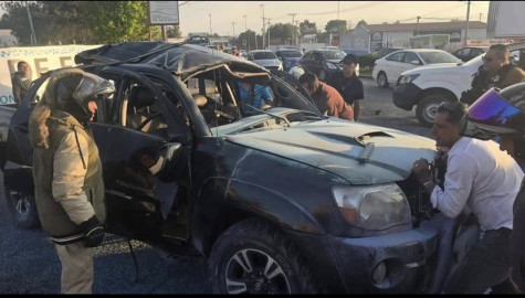 Explosión en camioneta deja dos muertos en Tecámac, Estado de México