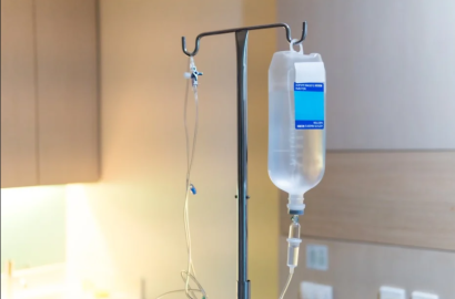 Investigan muertes en clínica privada de Hermosillo; analizan posible relación con sueros vitamínicos