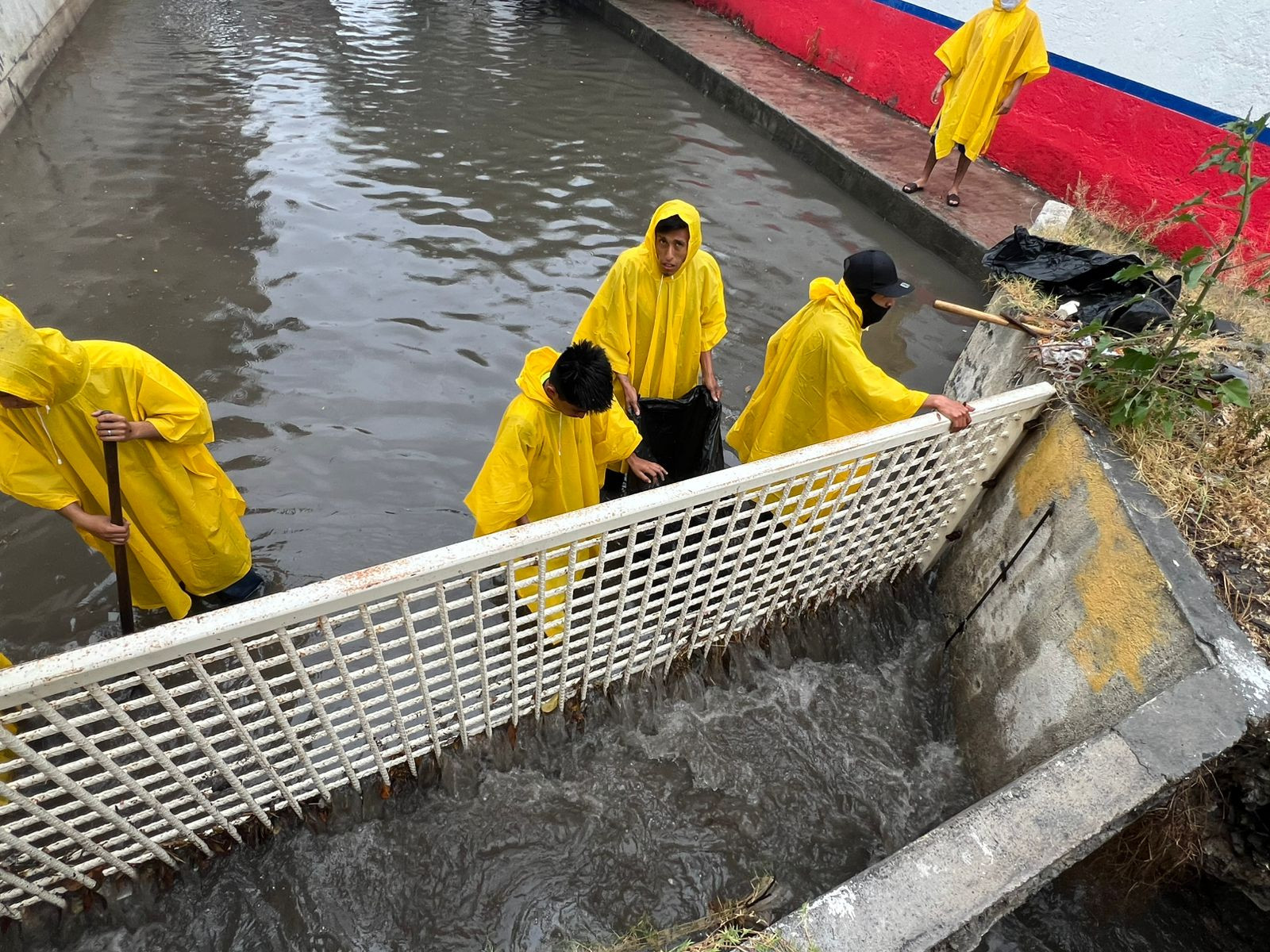 Trabaja Gobierno de Reynosa en desagüe y limpieza de colonias