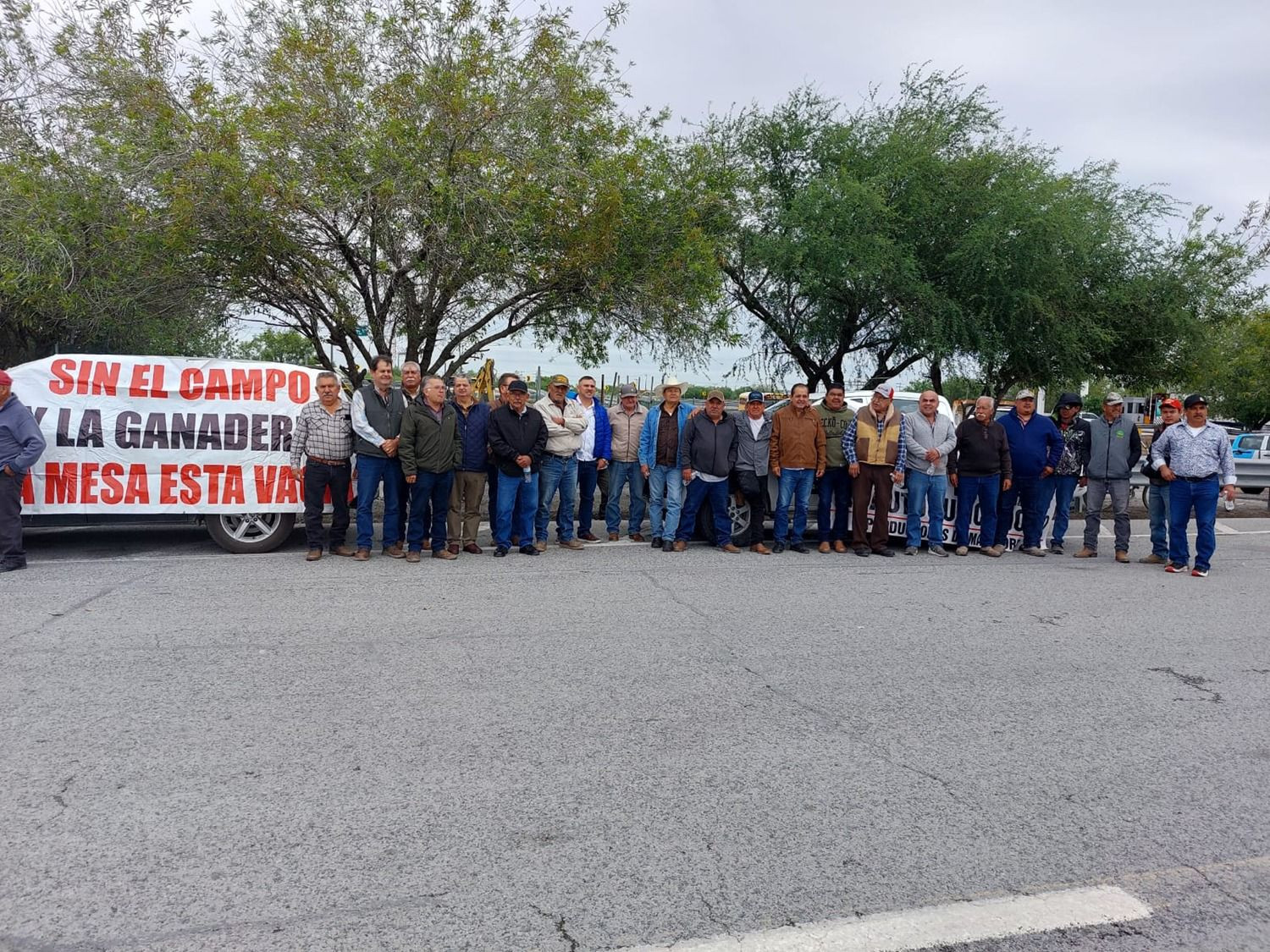Agricultores bloquean la carretera Victoria-Matamoros