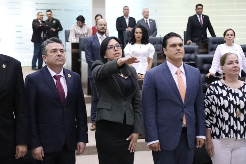 Rinde protesta nueva titular de Asuntos Internos de la FGJ