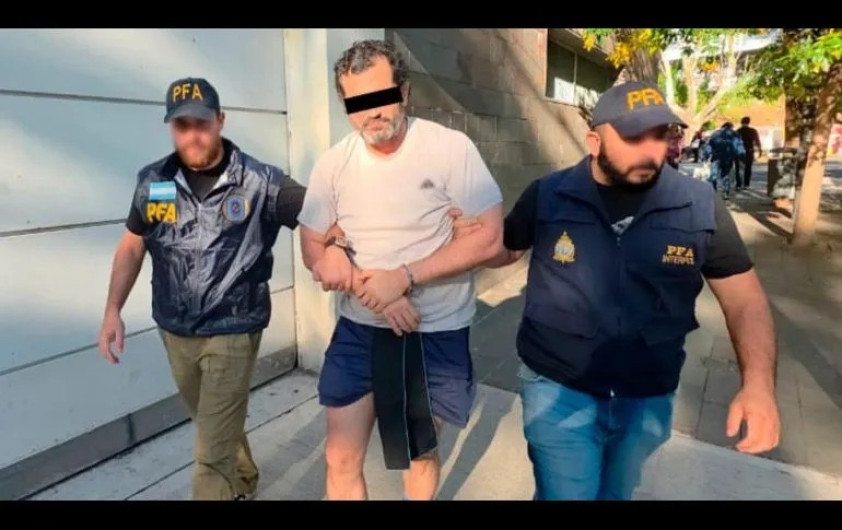 Detienen en Argentina a contralmirante mexicano ligado a red de huachicol