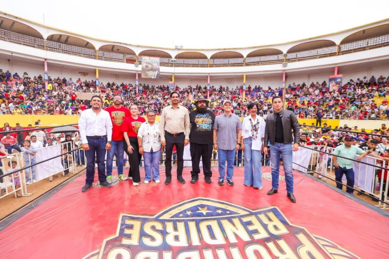Celebró SIAMARM Día del Niño con Carlos Peña y Brandon Lara