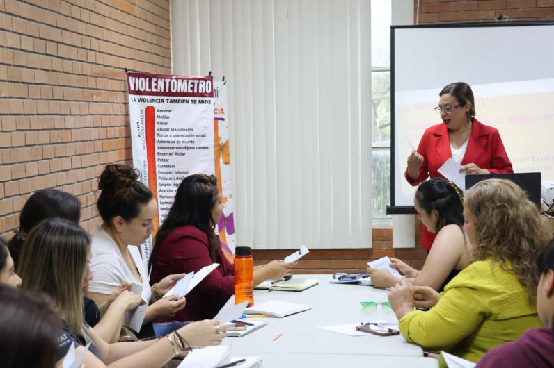 Impulsa INMUJER autonomía financiera de las mujeres con taller práctico