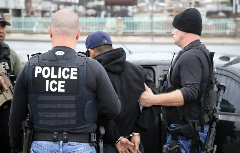 ICE podría cobrar hasta 18 mil dólares a migrantes con deportación pendiente