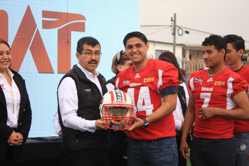 Reafirma rector de la UAT compromiso con la comunidad estudiantil