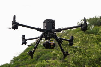 Texas y Chihuahua firman acuerdo para frenar migración y tráfico de drogas; vigilarán con drones el Río Bravo