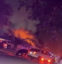Bomberos de Weslaco sofocan incendio que afectó gran parte de una casa
