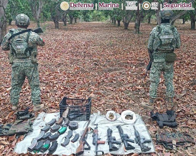 Detienen a 11 generadores de violencia en Sinaloa; aseguran armas, explosivos y drogas