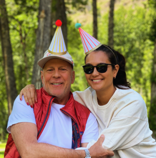 Bruce Willis reaparece en video compartido por su esposa en su cumpleaños
