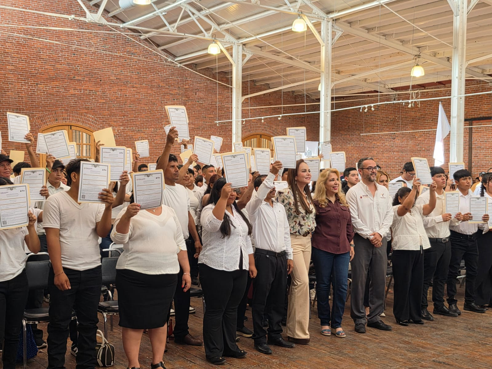 Entrega ITEA certificados de educación básica