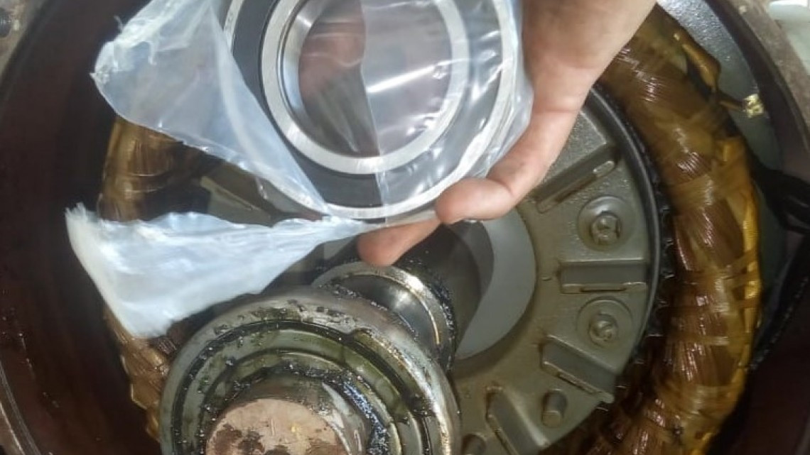 Dan mantenimiento a equipos de bombeo  en San Valentín y Paseo de las Flores