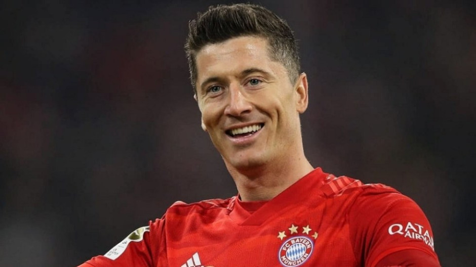Robert Lewandowski donará un millón de pesos para combatir el covid-19