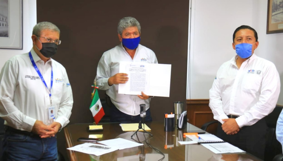 Firma Alcalde de Victoria convenio con Asociación Latinoamericana de Seguridad Vial