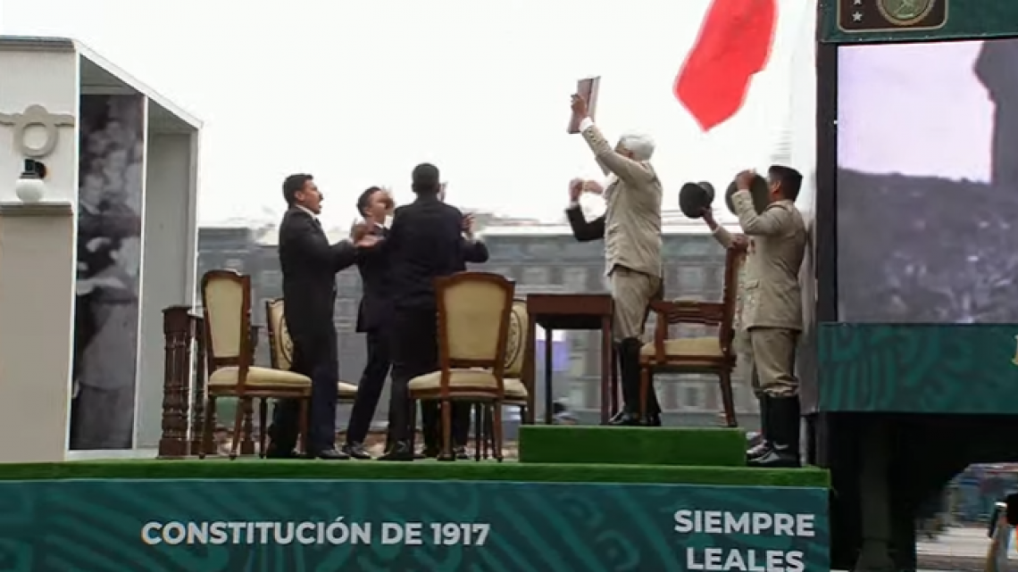Asi se vive el desfile cívico militar por el 112 aniversario de la Revolución Mexicana 