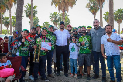 Reconocen a deportistas de Torneo de Pesca en La Playita 