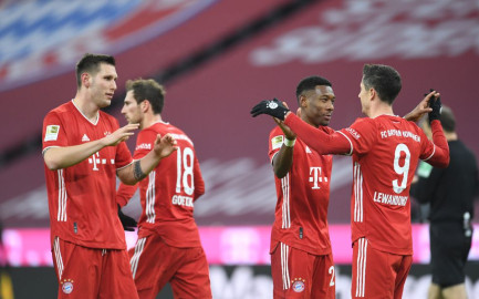 Bayern Múnich remonta y golea al Mainz