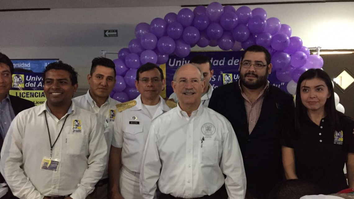 Presenta Chuchín oportunidades académicas