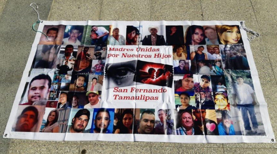 Madres de desaparecidos se plantan de manera indefinida frente a Palacio de Gobierno 