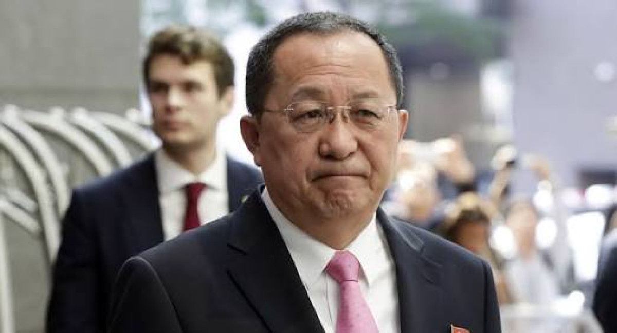 Viaja canciller de Corea del Norte a Suecia