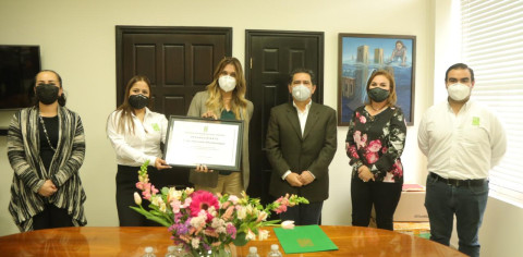 Programa de Becas en Reynosa ejemplo nacional: Rector del IIES