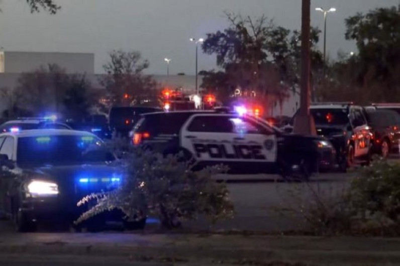 Tiroteo deja un muerto y tres heridos en centro comercial de Colorado