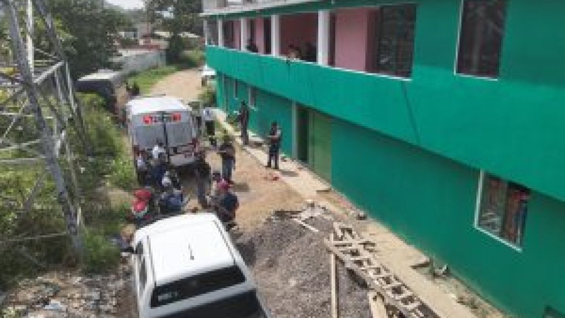 Encuentran encerrados a 41 migrantes en casa de Oaxaca