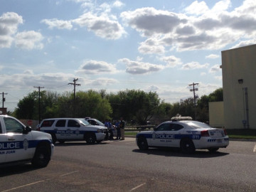 Autoridades de Texas exhortan a quedarse en casa durante fin de semana festivo