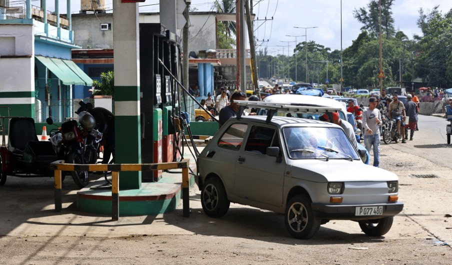 Cuba completa la reconexión de su sistema eléctrico, tras cuatro días de apagón total