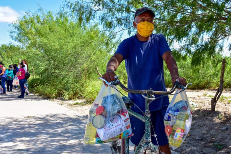 Sistema DIF Reynosa brinda atención médica y fumigación en sectores vulnerables