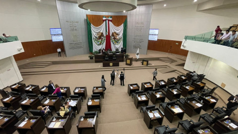 Modifica Morena ley interna del Congreso 