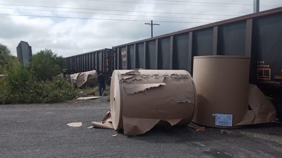Tren choca contra tráiler en la Monterrey-Victoria 