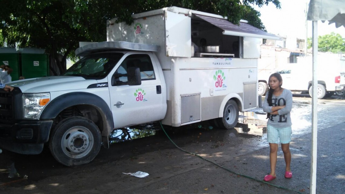 Desarrollo social atiende a familias afectadas por inundaciones