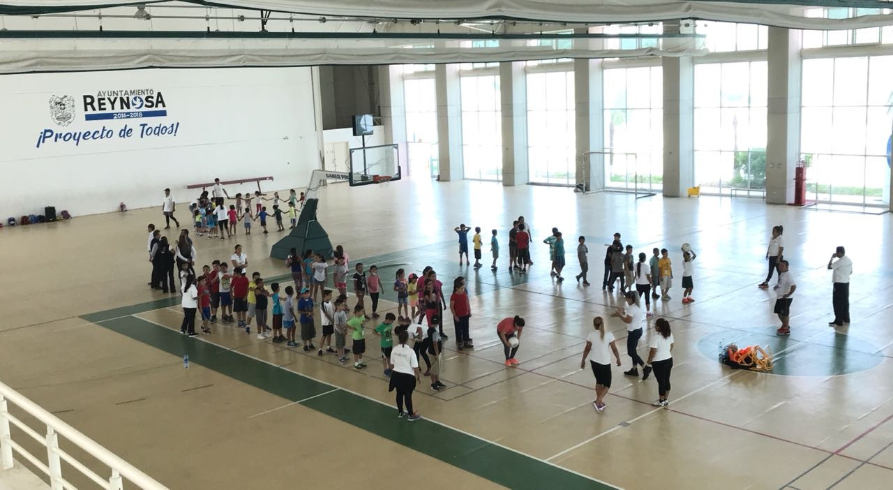 Disfrutan niños campamento 'Verano Saludable 2018'