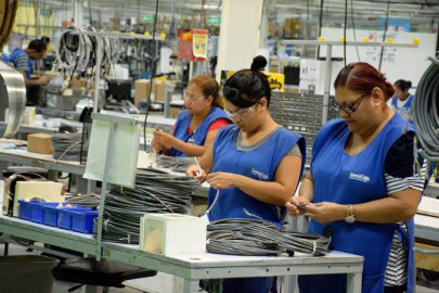 Madres trabajadoras mueven economía en maquiladoras