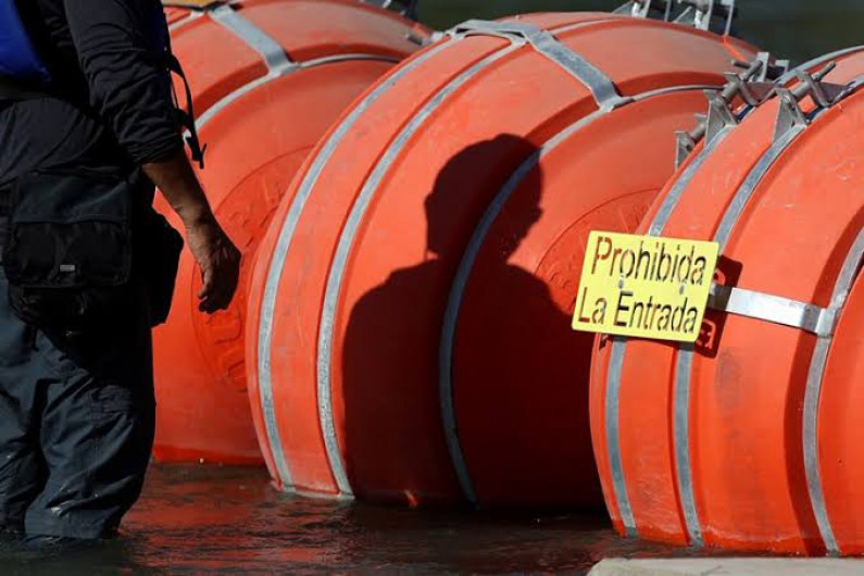 Kristi Noem ordena colocar “barrera fluvial” en frontera de EU con Matamoros, Tamaulipas