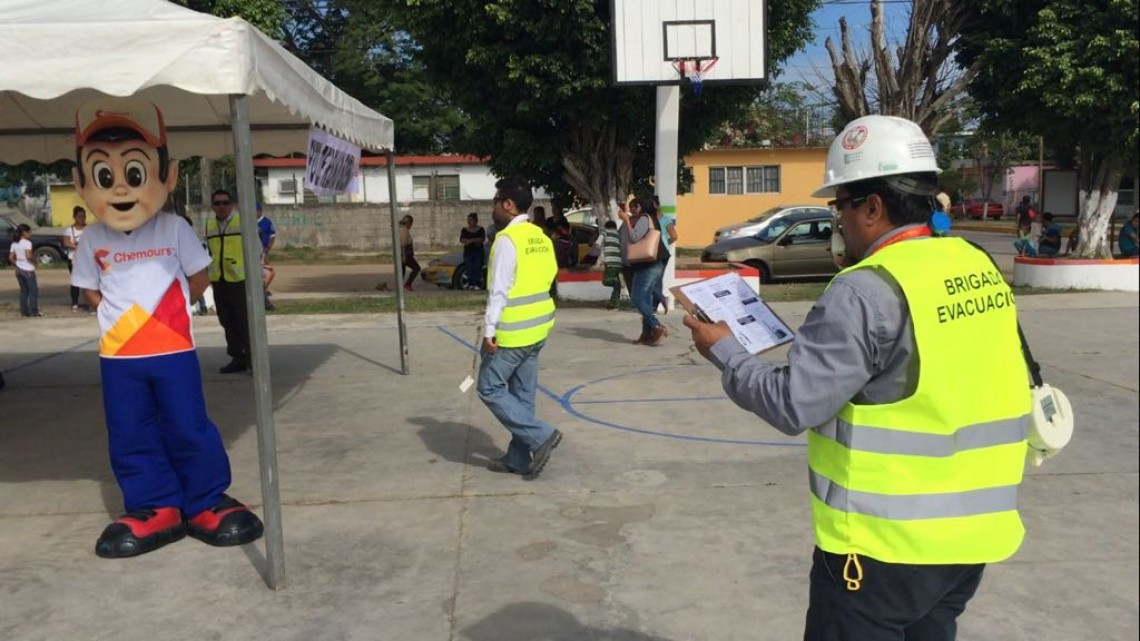 Realizan simulacro con la industria y vecinos aledaños a la empresa